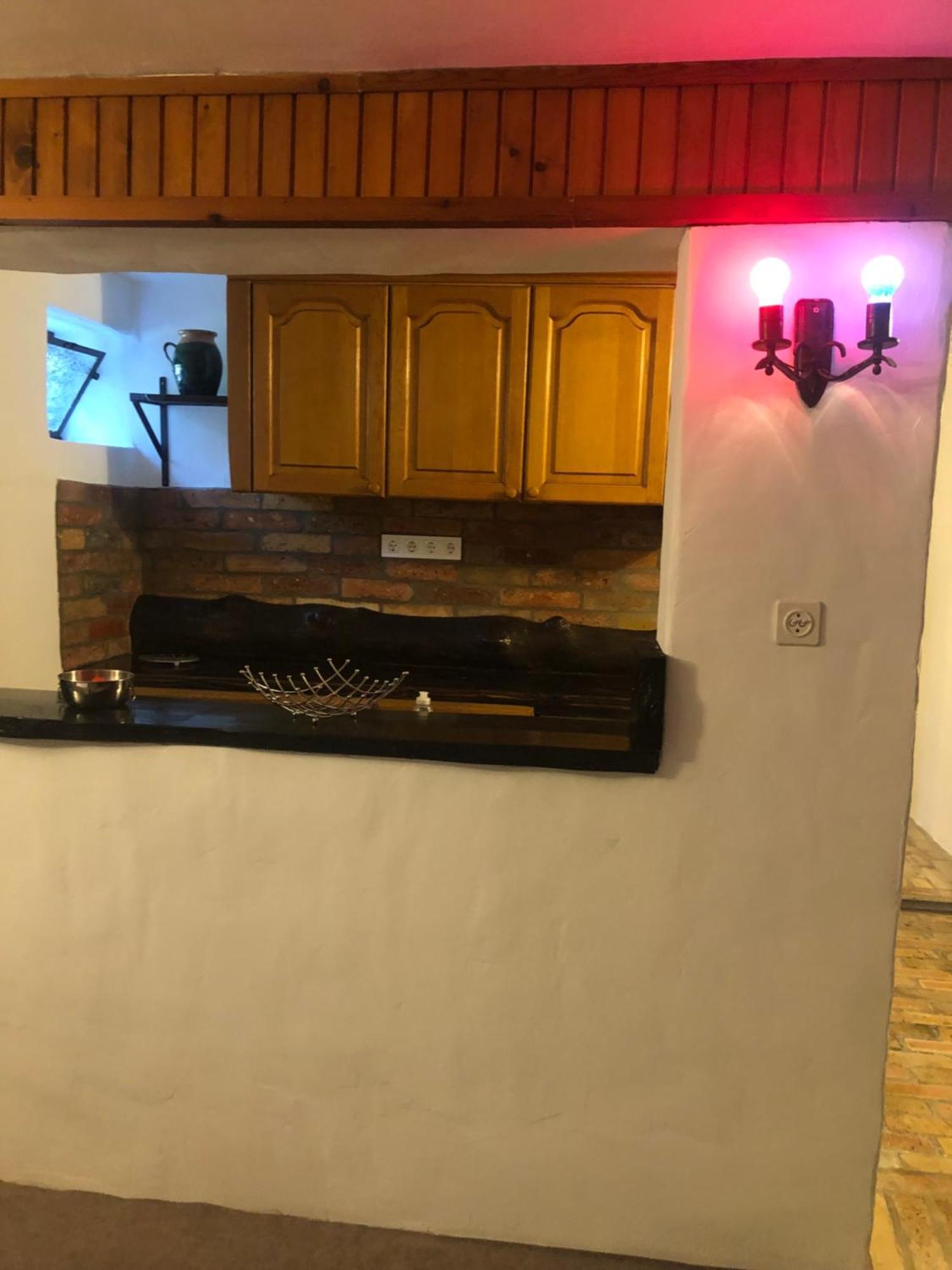 דירות בלטונקראטיה R&B Vendeghaz מראה חיצוני תמונה
